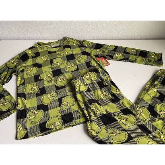 Dr Seuss The Grinch Who Stole Christmas Velvet  Soft Pajama Set Women’s Sz L - Picture 4 of 10
